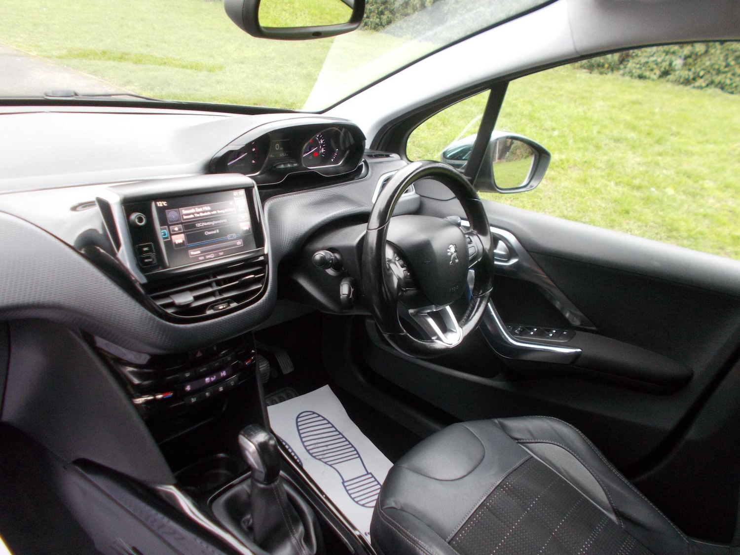 Used Peugeot 2008 2015 for sale - 77645895: Photo 5