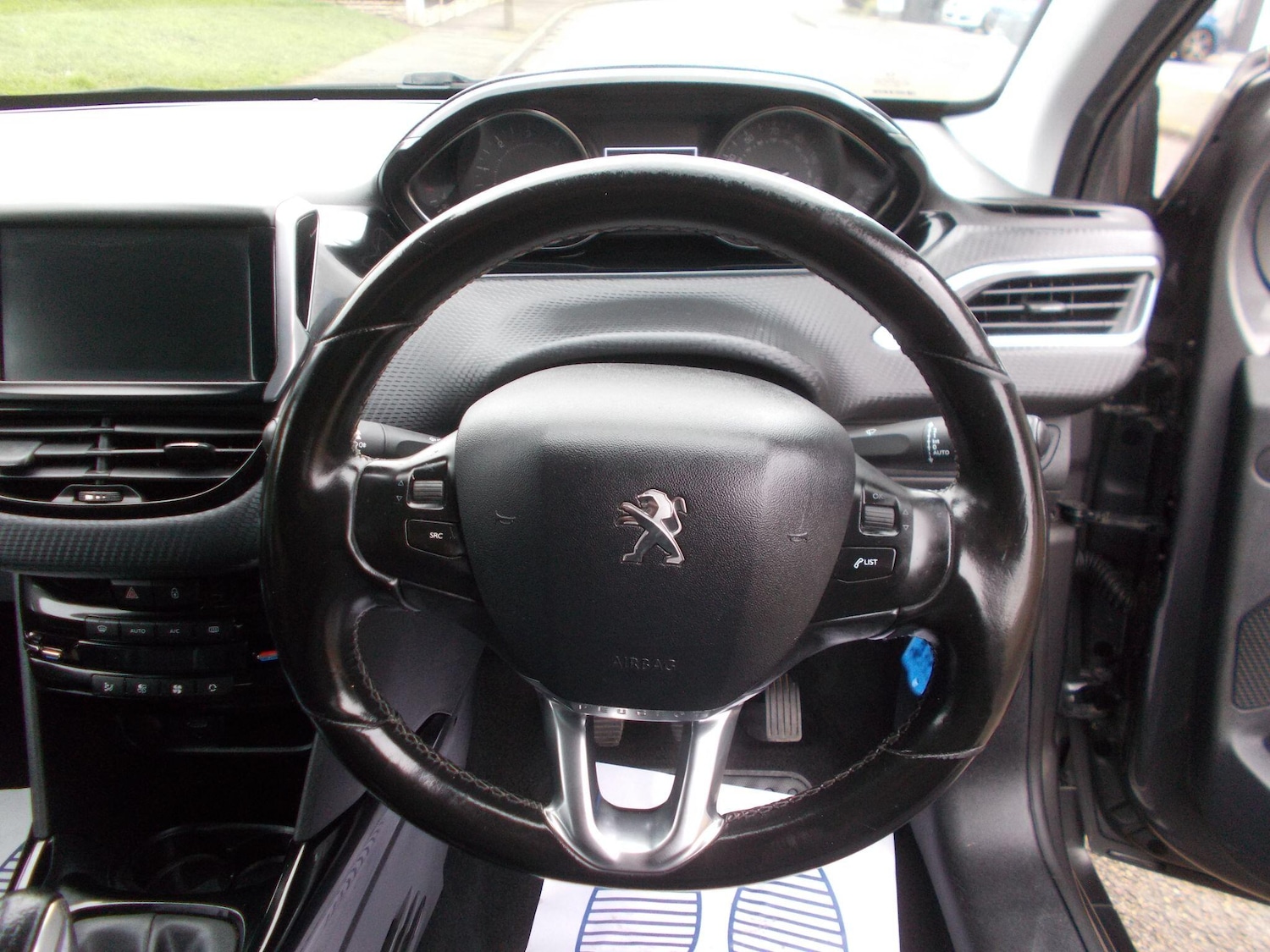 Used Peugeot 2008 2015 for sale - 77645895: Photo 7