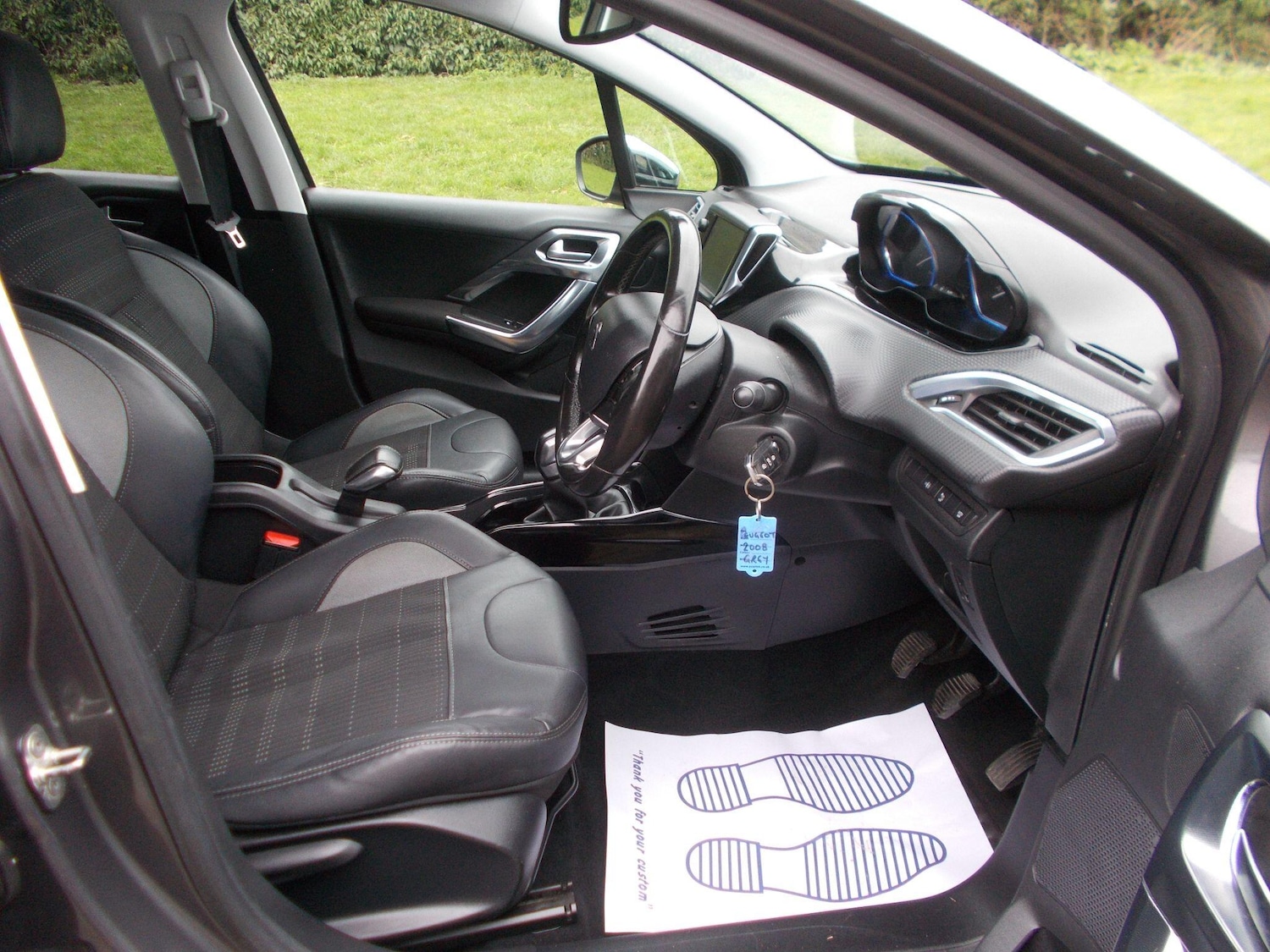 Used Peugeot 2008 2015 for sale - 77645895: Photo 8