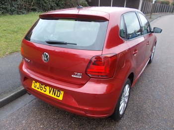 Used Volkswagen Polo 2015 for sale - 77332036: Photo