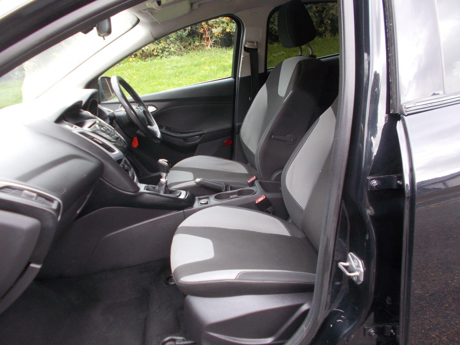 Used Ford Focus 2013 for sale - 76380882: Photo 16