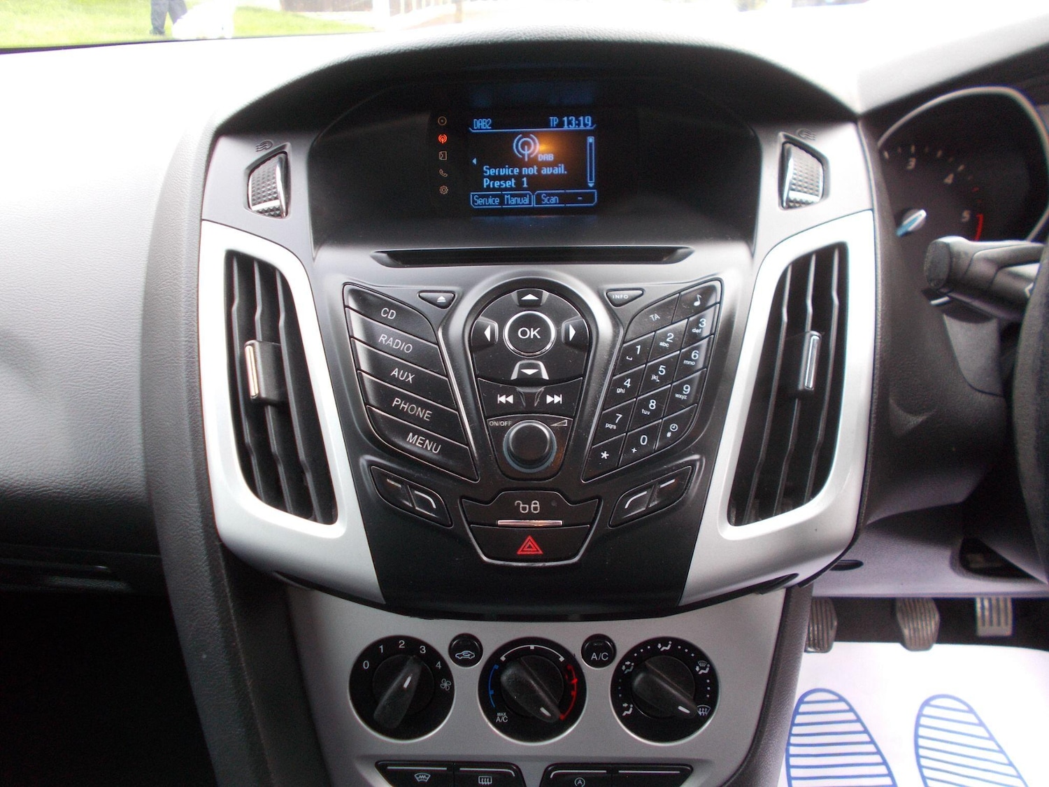 Used Ford Focus 2013 for sale - 76380882: Photo 8