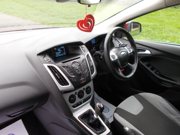 Used Ford Focus 2013 for sale - 76307482: Photo 3
