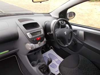 Used Peugeot 107 2009 for sale - 79201597: Photo