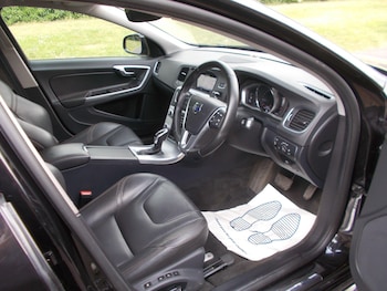 Used Volvo V60 2016 for sale - 78705307: Photo