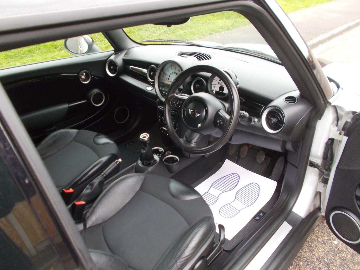 Used MINI Hatch 2011 for sale - 76423188: Photo 11