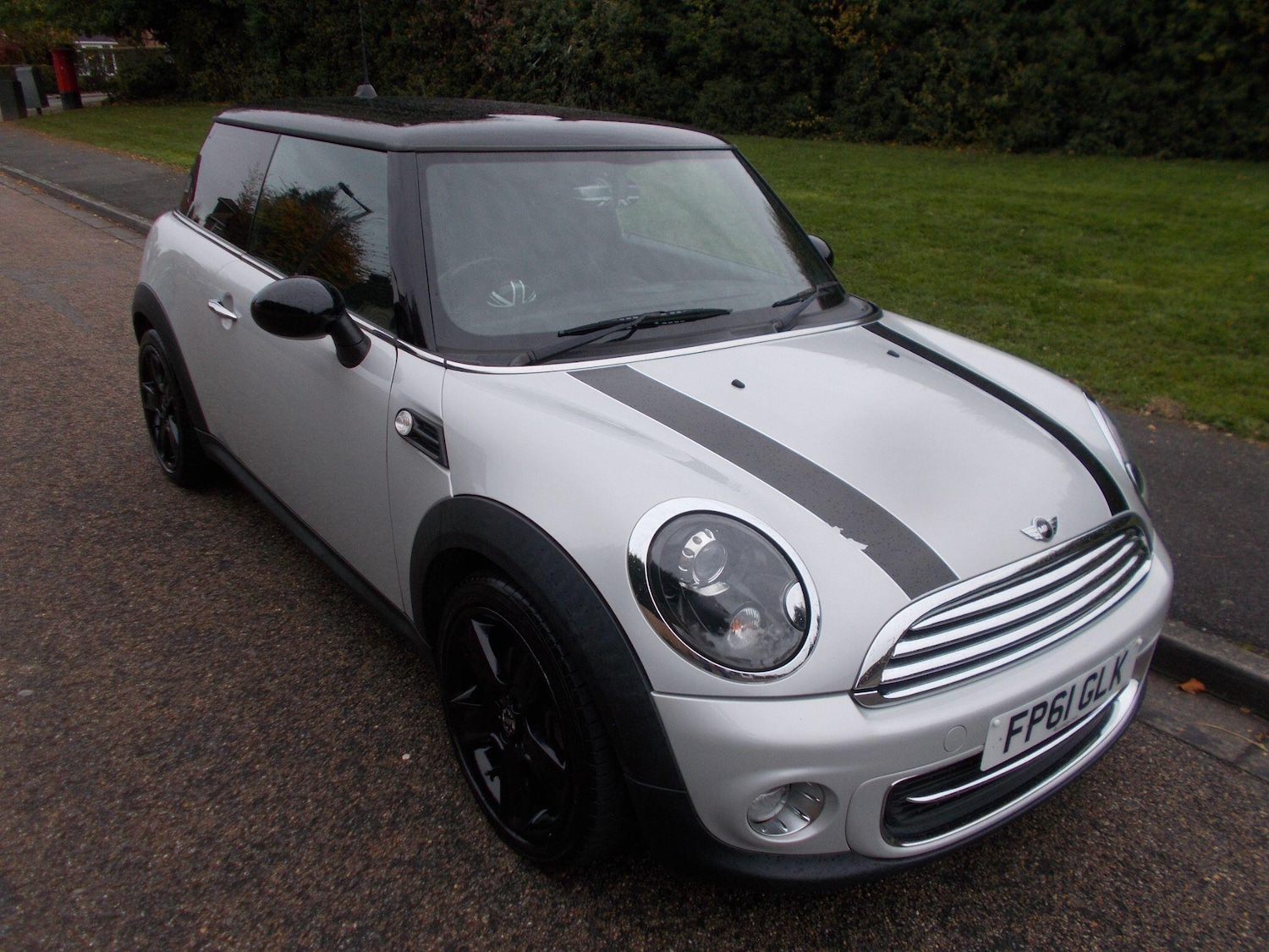 Used MINI Hatch 2011 for sale - 76423188: Photo 2