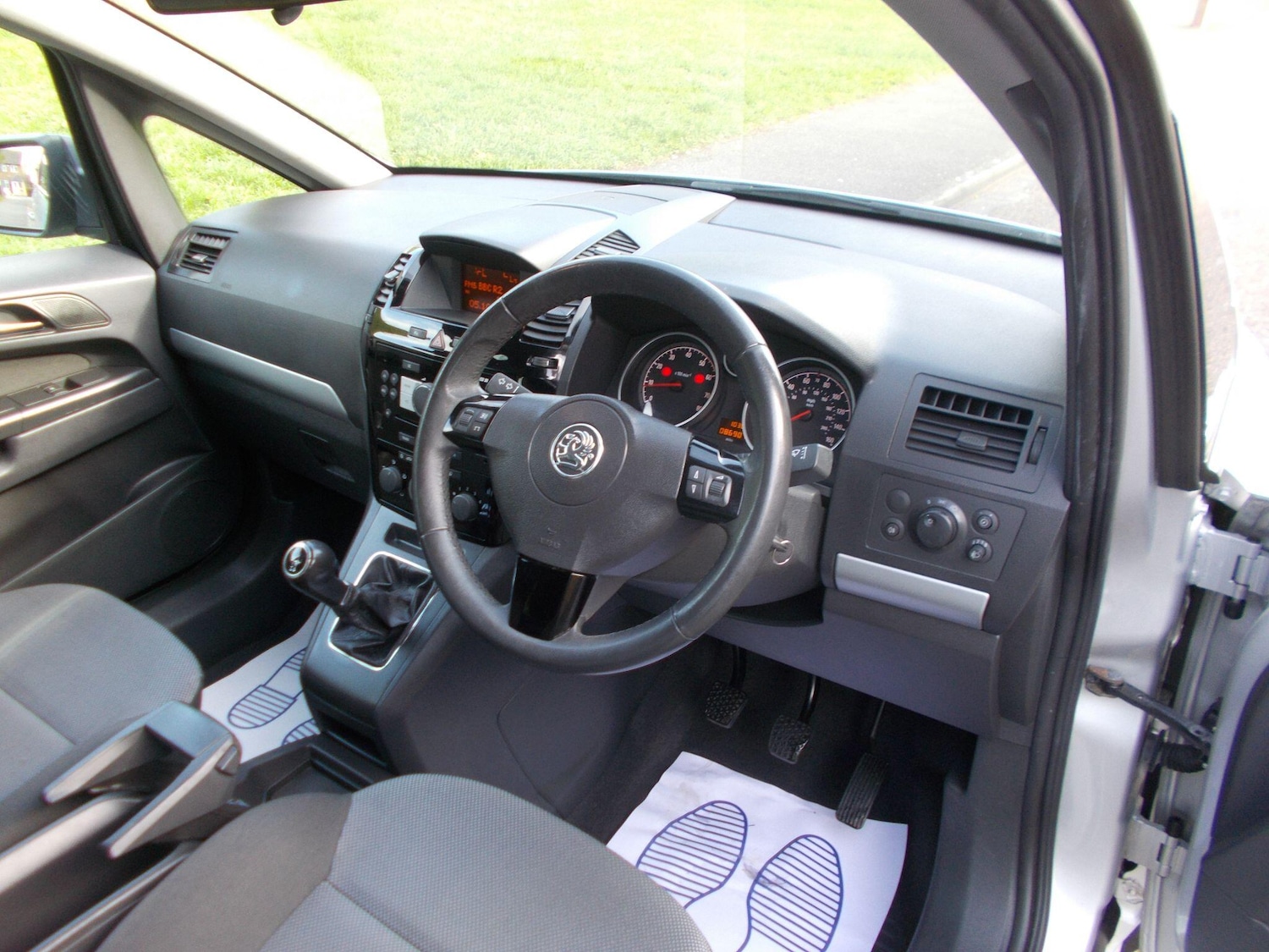 Used Vauxhall Zafira 2011 for sale - 76175351: Photo 17