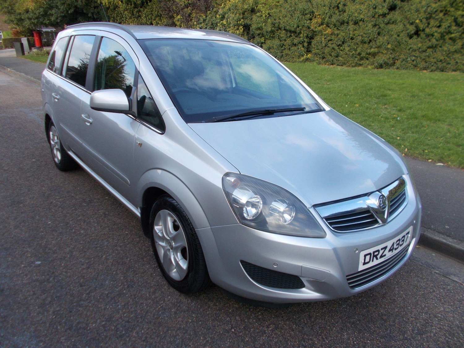 Used Vauxhall Zafira 2011 for sale - 76175351: Photo 2