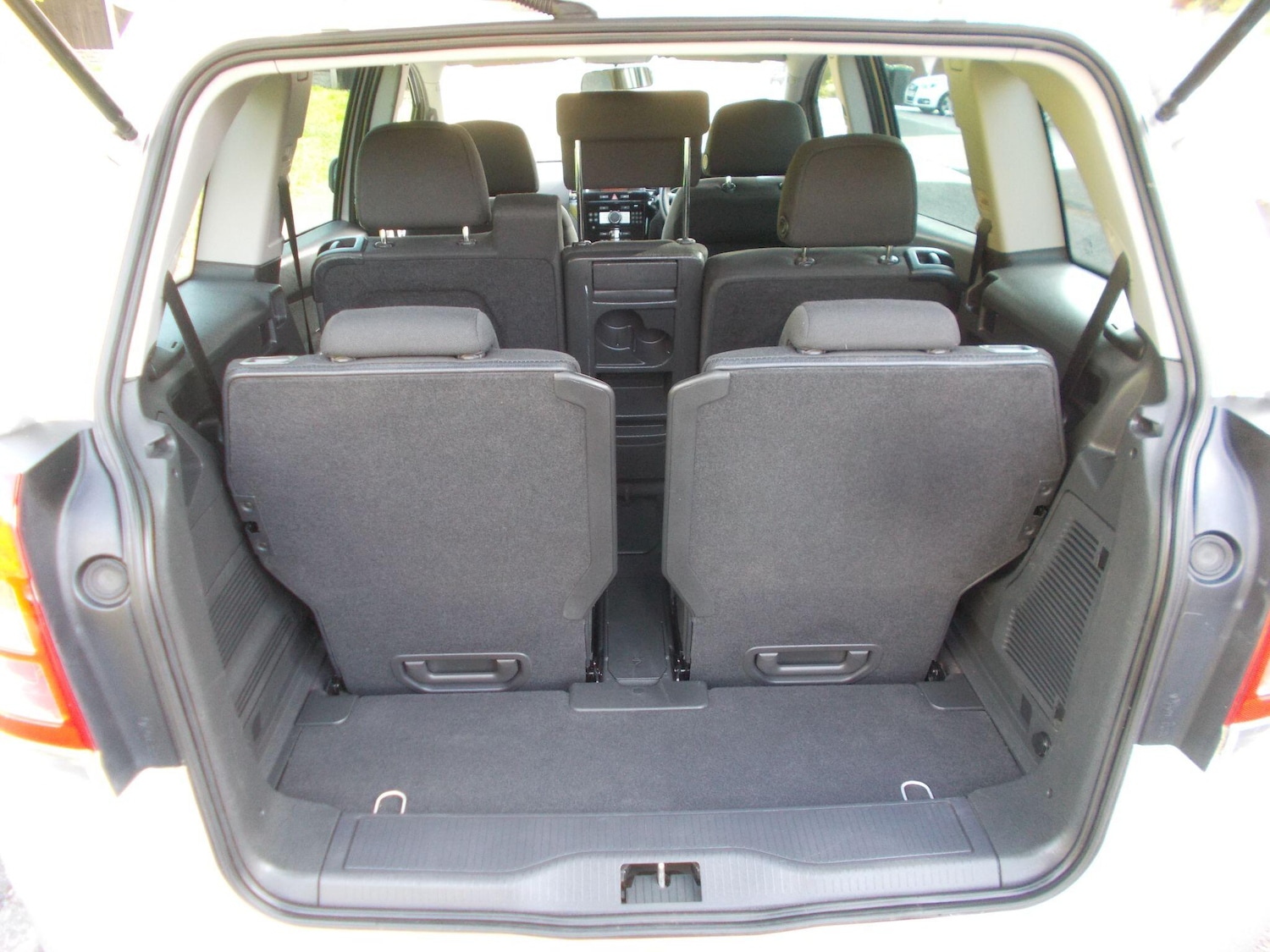 Used Vauxhall Zafira 2011 for sale - 76175351: Photo 5