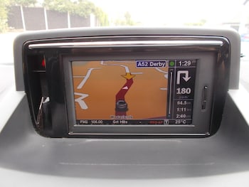 Used Renault Megane 2015 for sale - 79484533: Photo