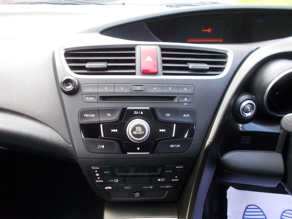 Used Honda Civic 2014 for sale - 76166526: Photo 15
