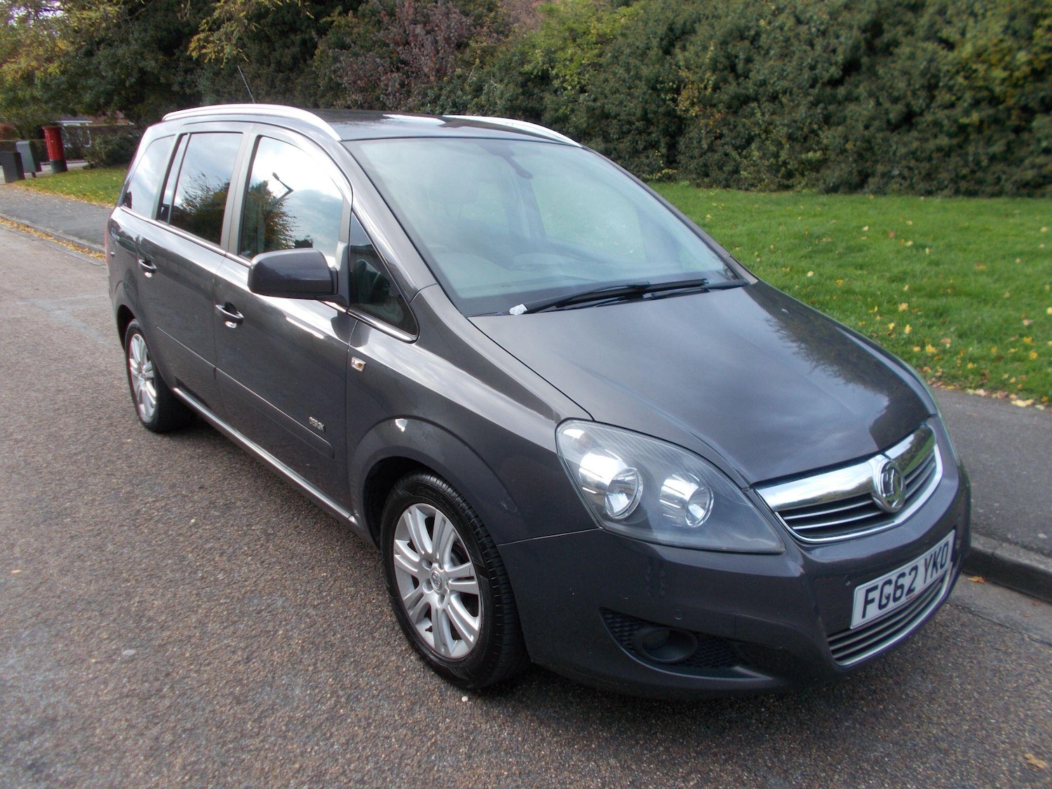 Used Vauxhall Zafira 2012 for sale - 76996741: Photo 2