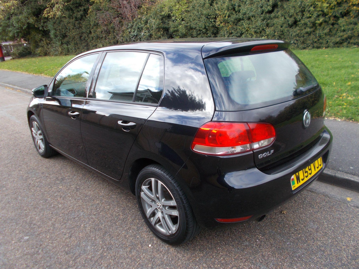 Used Volkswagen Golf 2010 for sale - 76408371: Photo 4