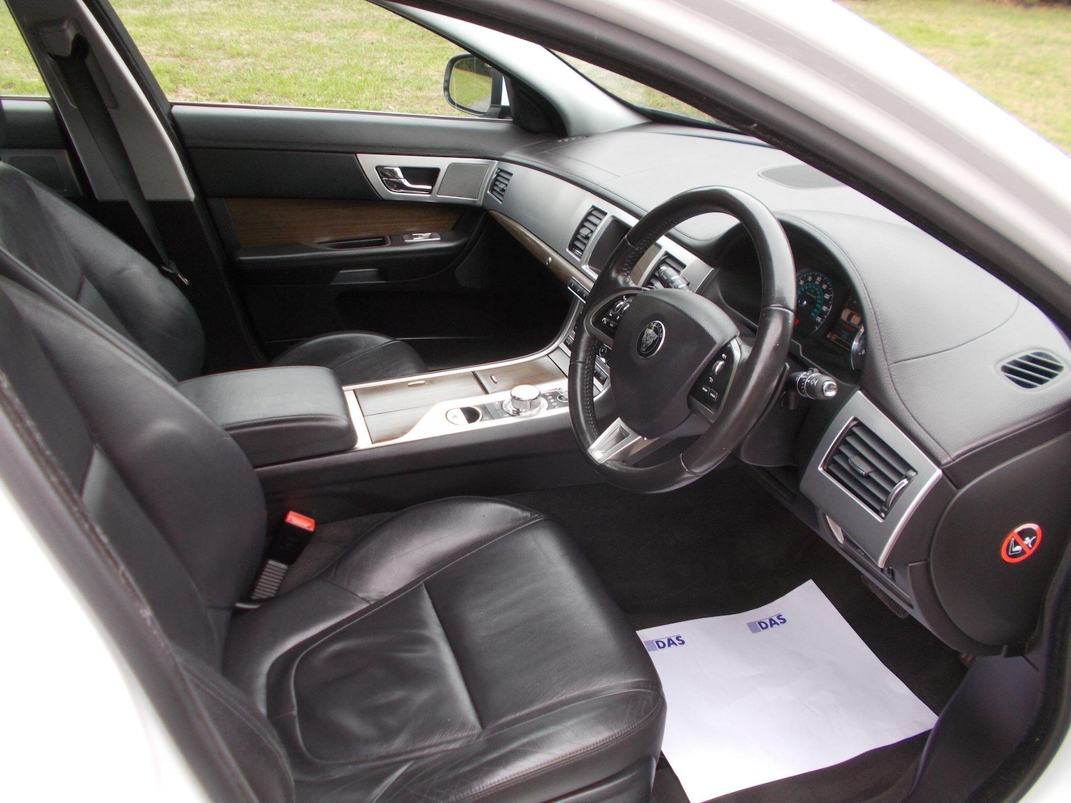 Used Jaguar XF 2014 for sale - 77164020: Photo 5