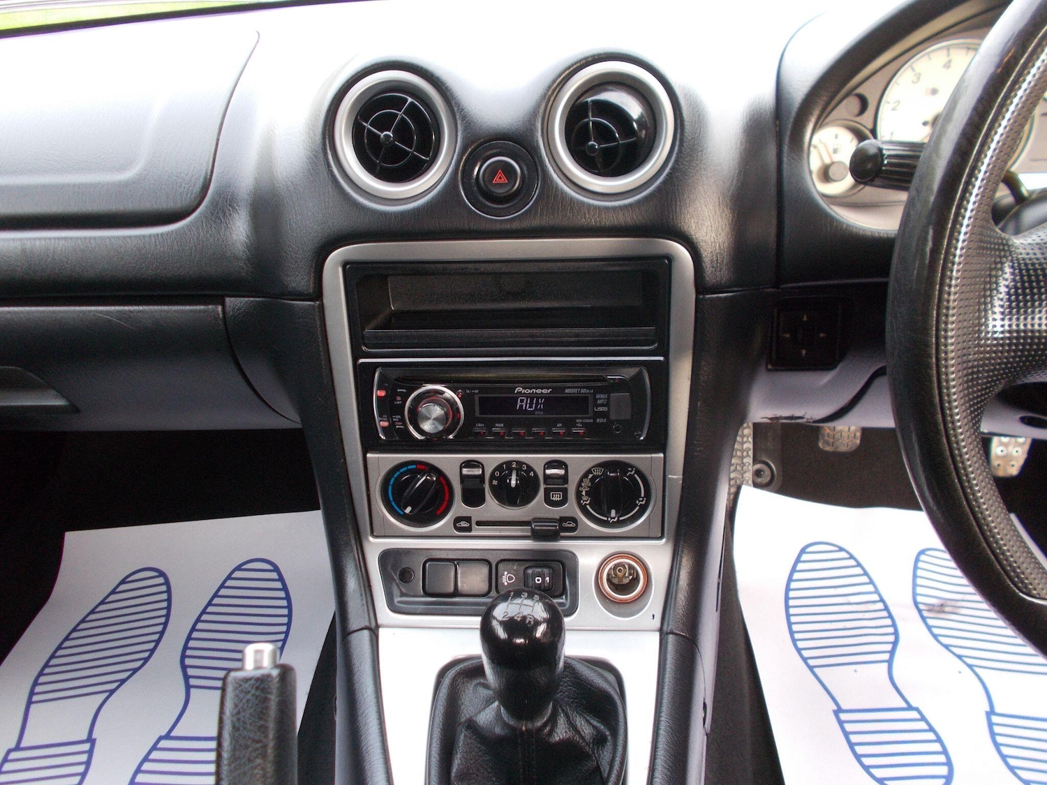 Used Mazda MX-5 2004 for sale - 76250906: Photo 19