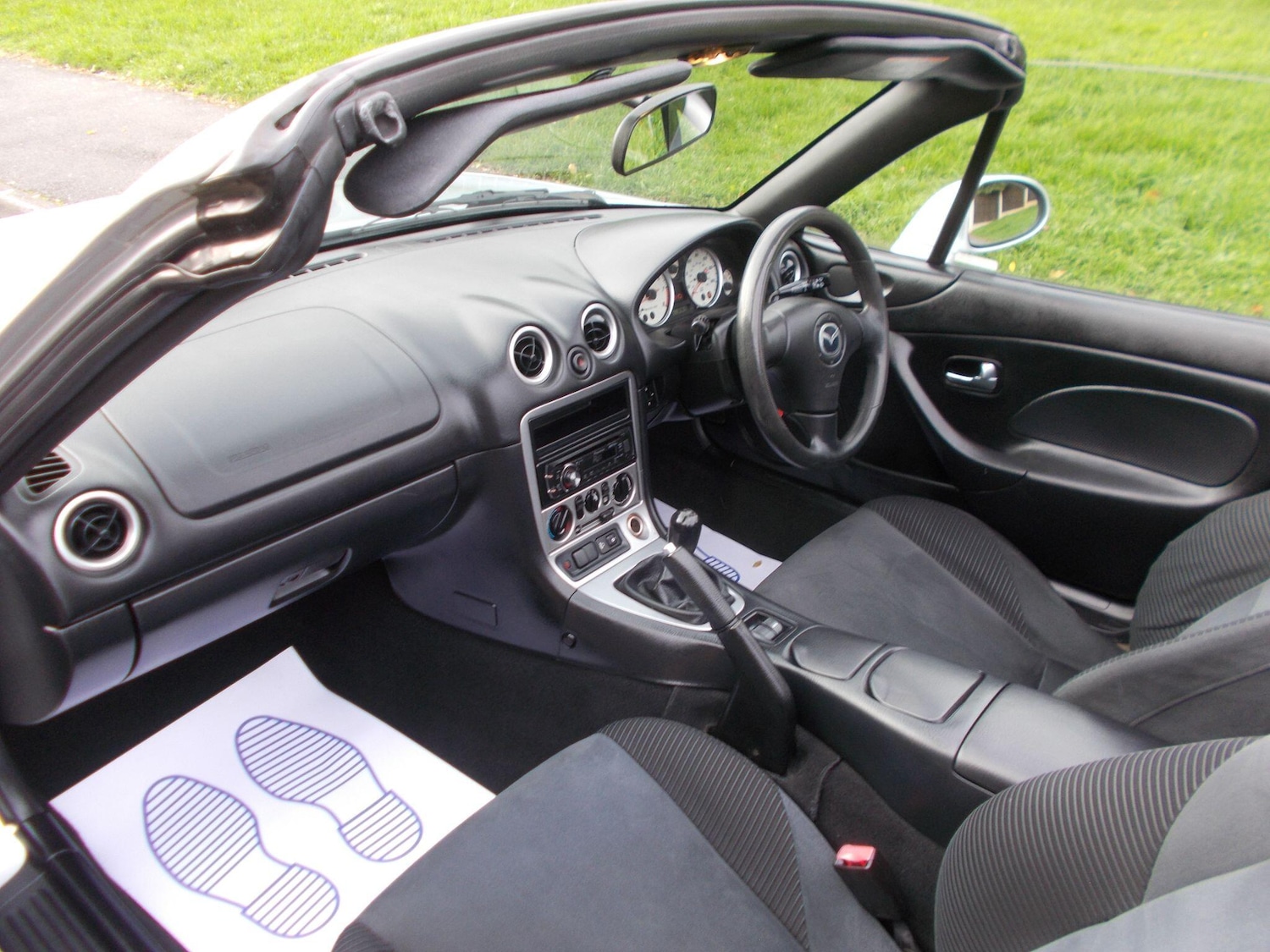 Used Mazda MX-5 2004 for sale - 76250906: Photo 8