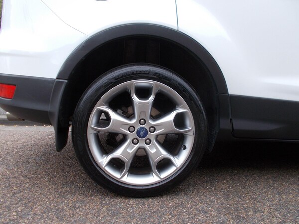 Used Ford Kuga 2015 for sale - 76239813: Photo 26