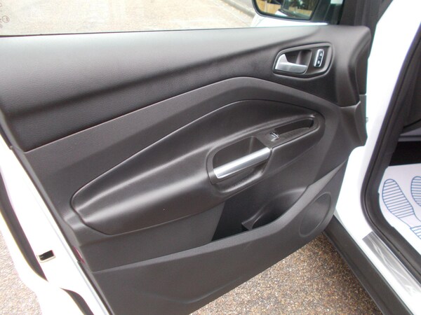 Used Ford Kuga 2015 for sale - 76239813: Photo 36