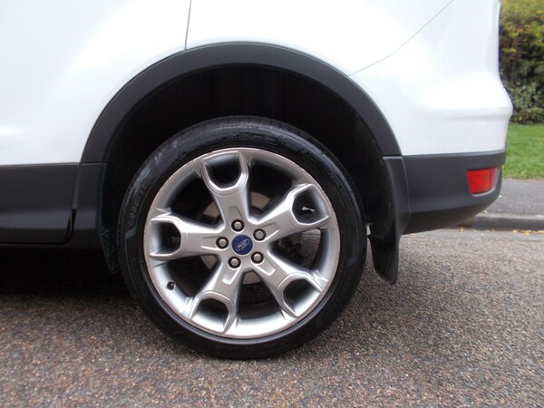 Used Ford Kuga 2015 for sale - 76239813: Photo 42