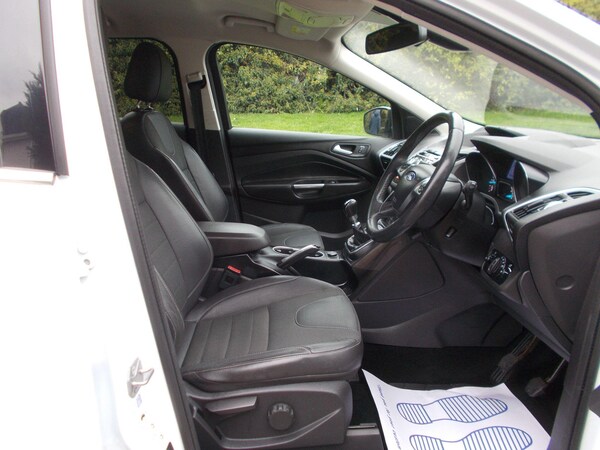 Used Ford Kuga 2015 for sale - 76239813: Photo 5