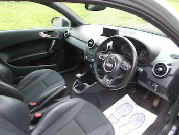 Used Audi A1 2011 for sale - 77021026: Photo