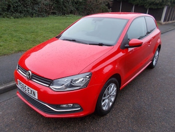 Used Volkswagen Polo 2015 for sale - 77020889: Photo