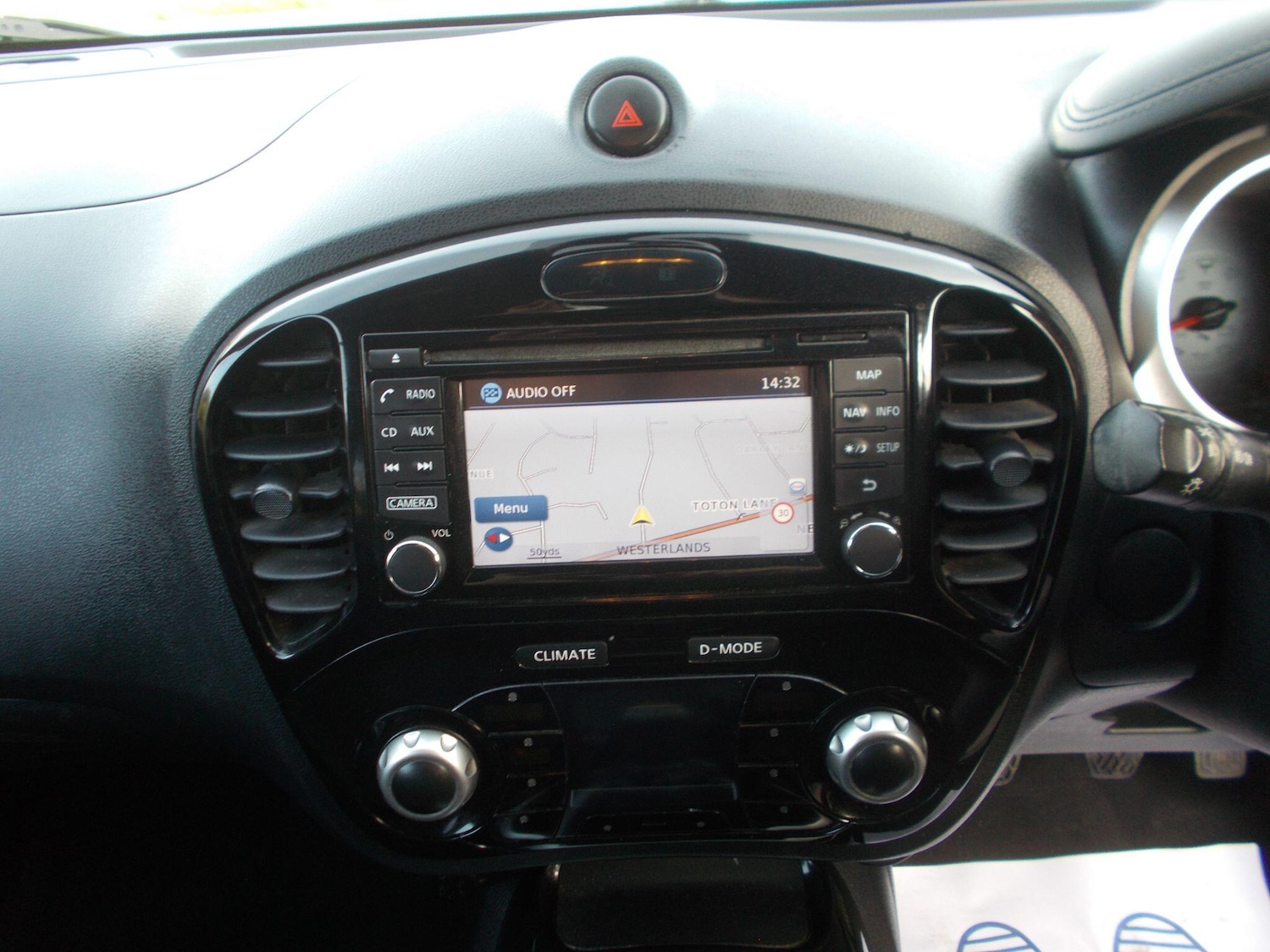 Used Nissan Juke 2015 for sale - 77633540: Photo 28