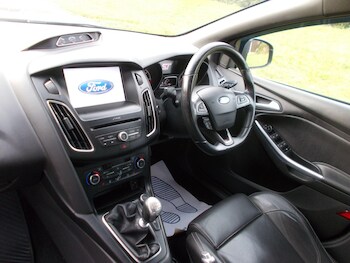 Used Ford Focus 2015 for sale - 77565124: Photo