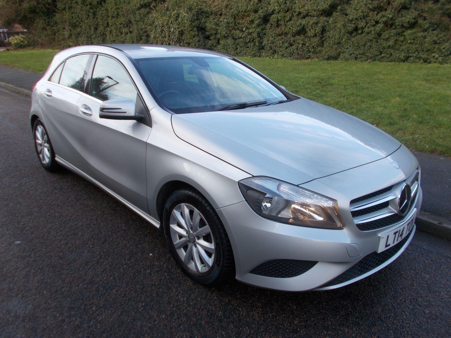 Used Mercedes-Benz A-Class 2014 for sale - 76936137: Photo 2