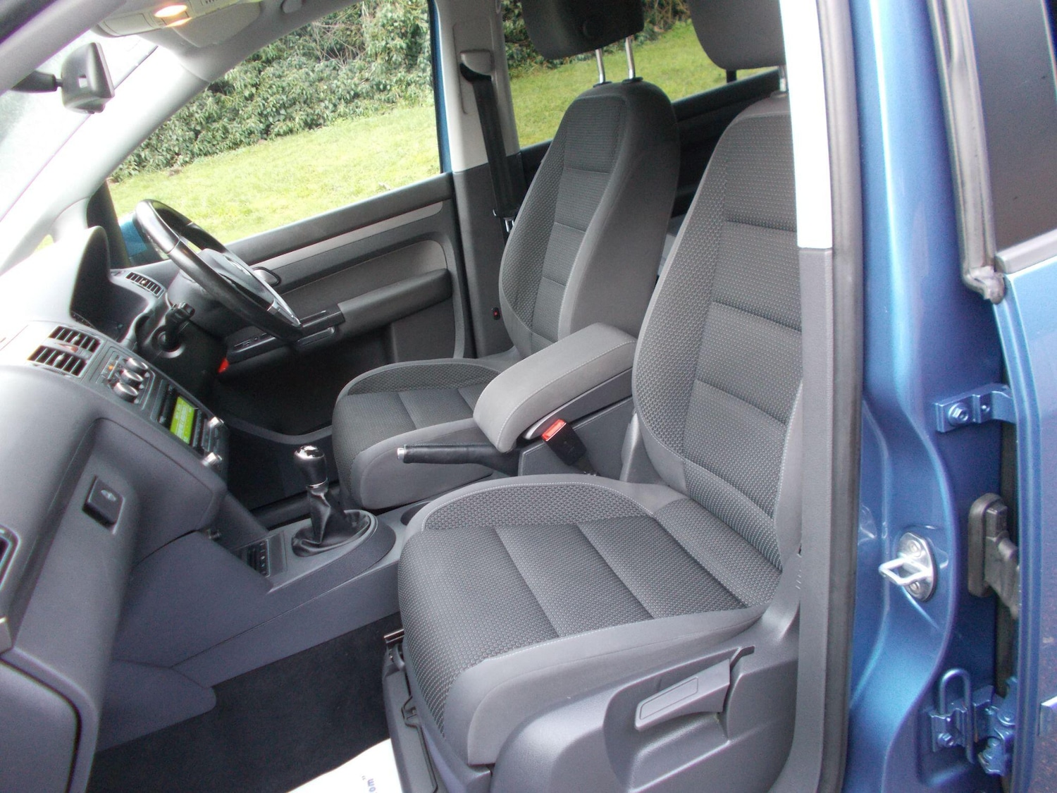 Used Volkswagen Touran 2013 for sale - 77386835: Photo 32