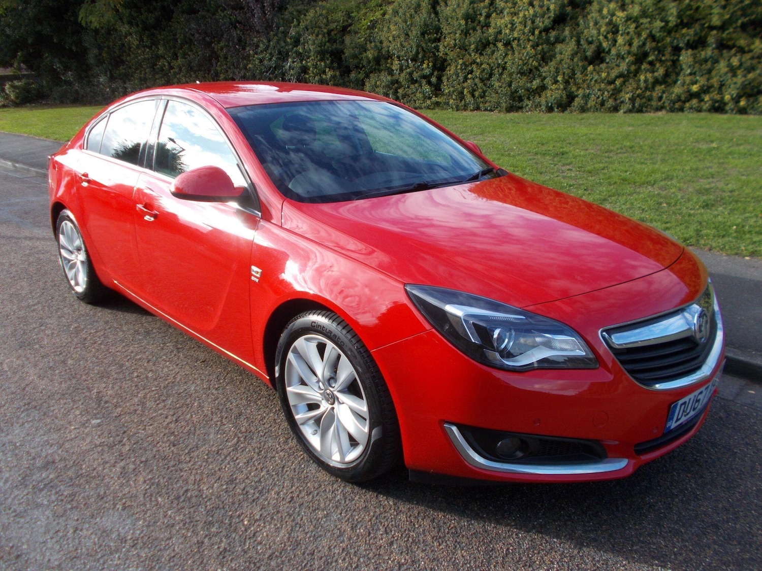 Used Vauxhall Insignia 2017 for sale - 76059350: Photo 2