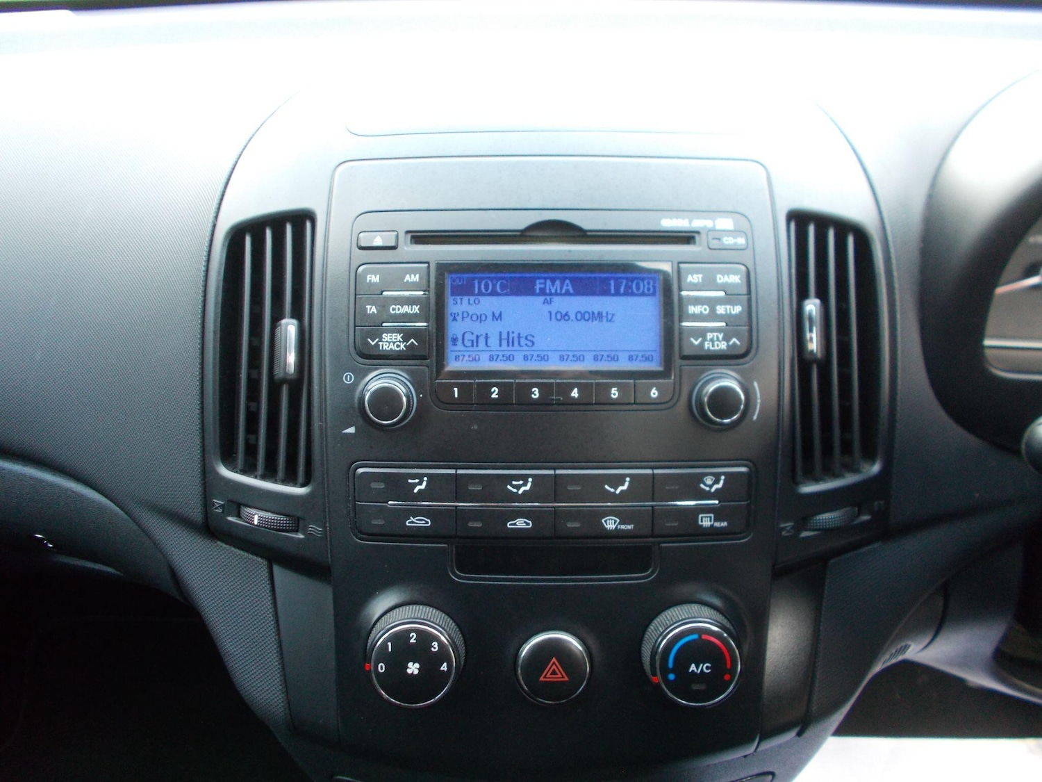 Used Hyundai i30 2011 for sale - 78018886: Photo 8