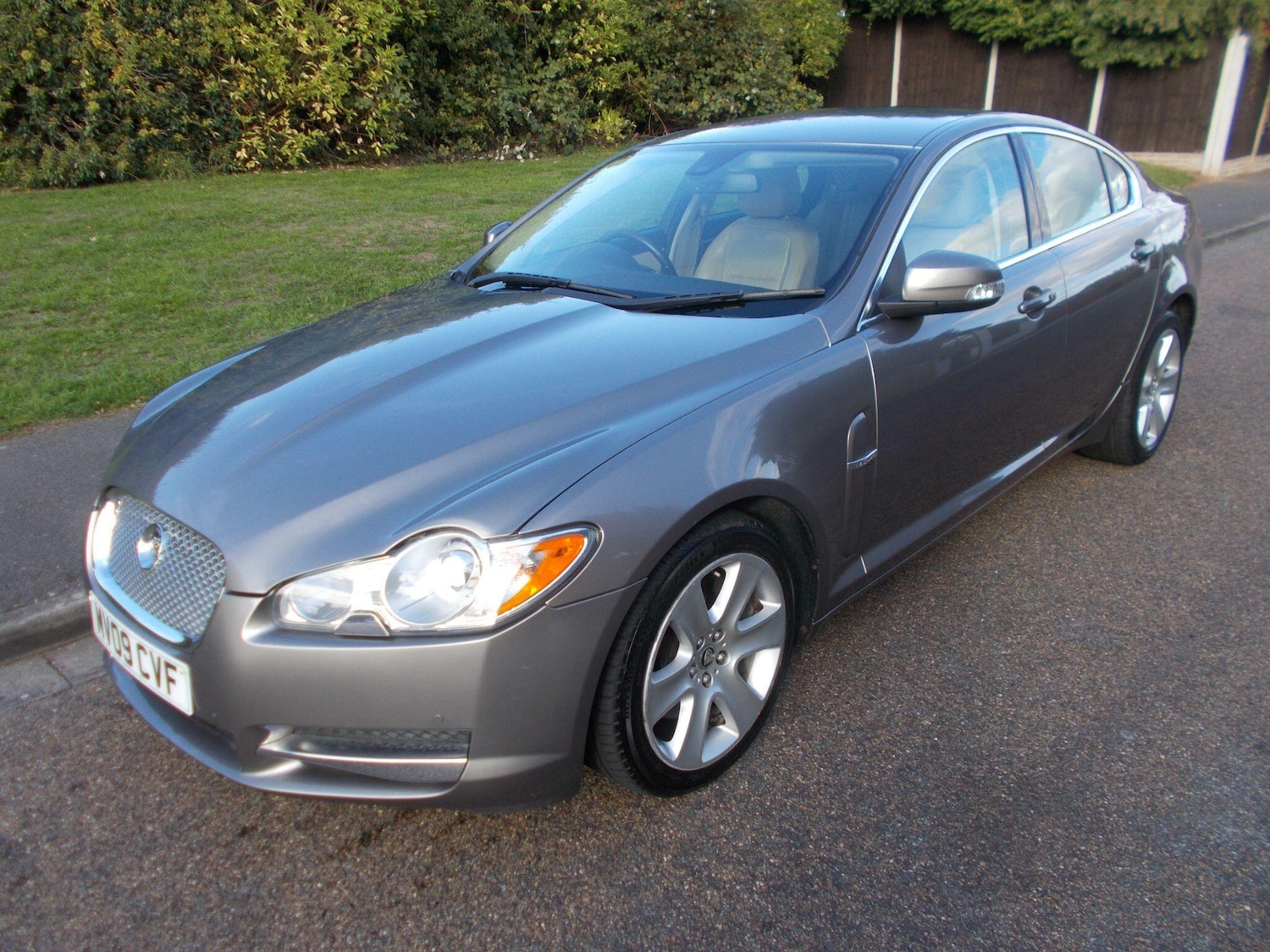 Used Jaguar XF 2009 for sale - 76060955: Photo 1