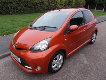 2013 (13) - 1.0 VVT-i Fire Euro 5 5dr