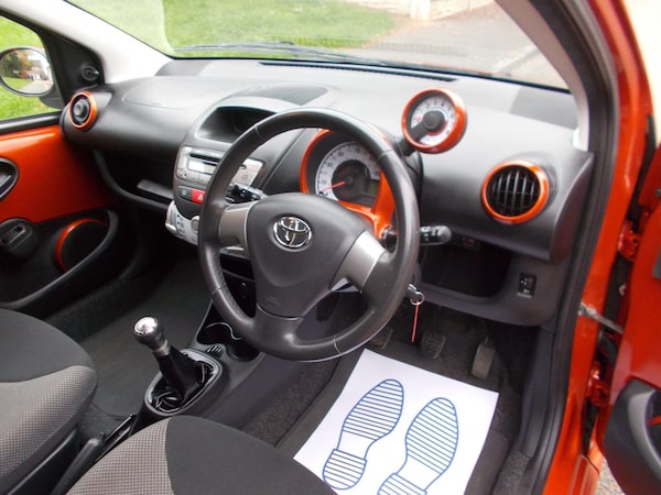 Used Toyota AYGO 2013 for sale - 76282660: Photo 25