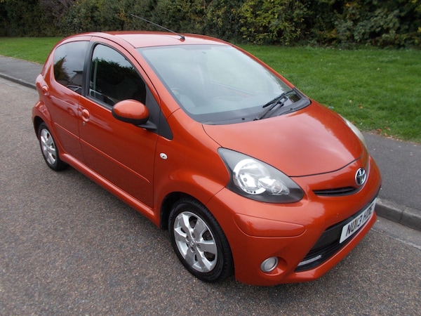 Used Toyota AYGO 2013 for sale - 76282660: Photo 2