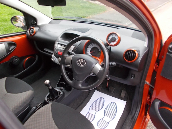 Used Toyota AYGO 2013 for sale - 76282660: Photo 33