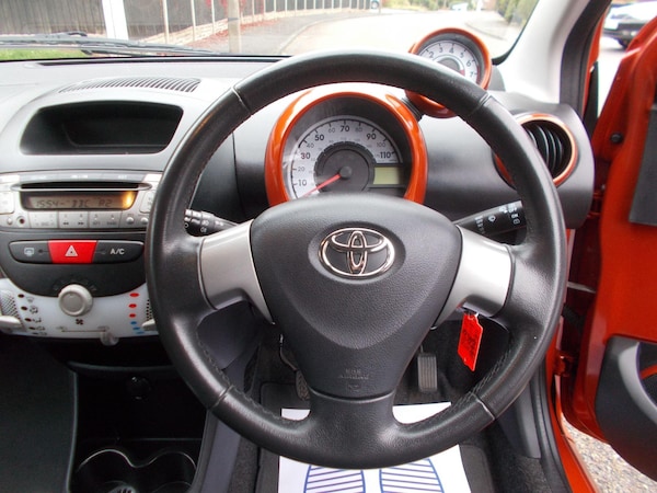 Used Toyota AYGO 2013 for sale - 76282660: Photo 5
