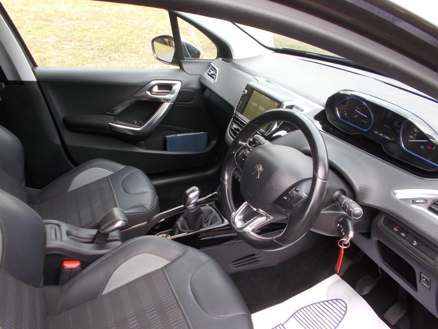 Used Peugeot 2008 2016 for sale - 75838138: Photo 12