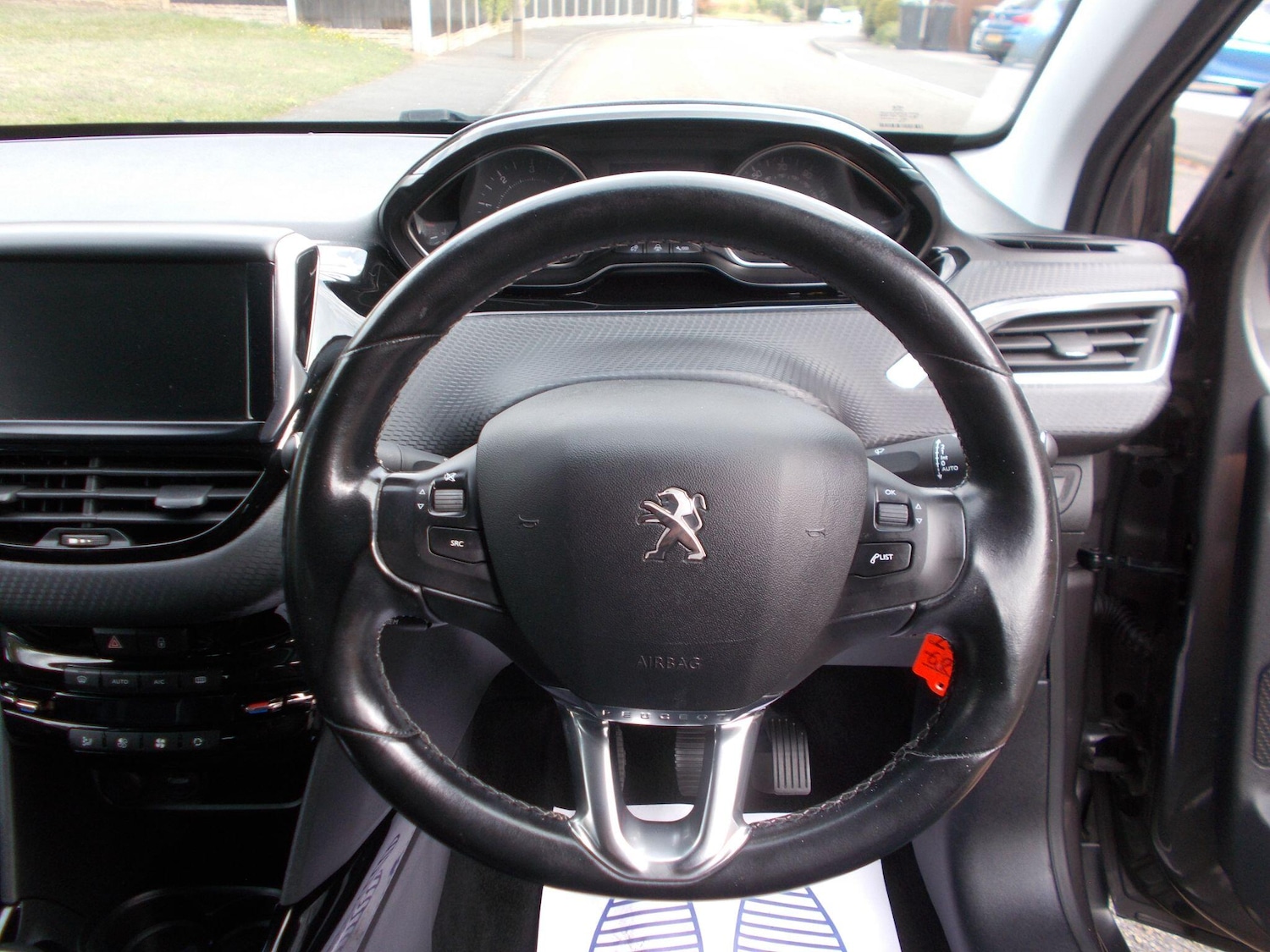 Used Peugeot 2008 2016 for sale - 75838138: Photo 8