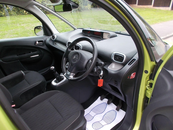 Used Citroen C3 Picasso 2011 for sale - 76002572: Photo 3