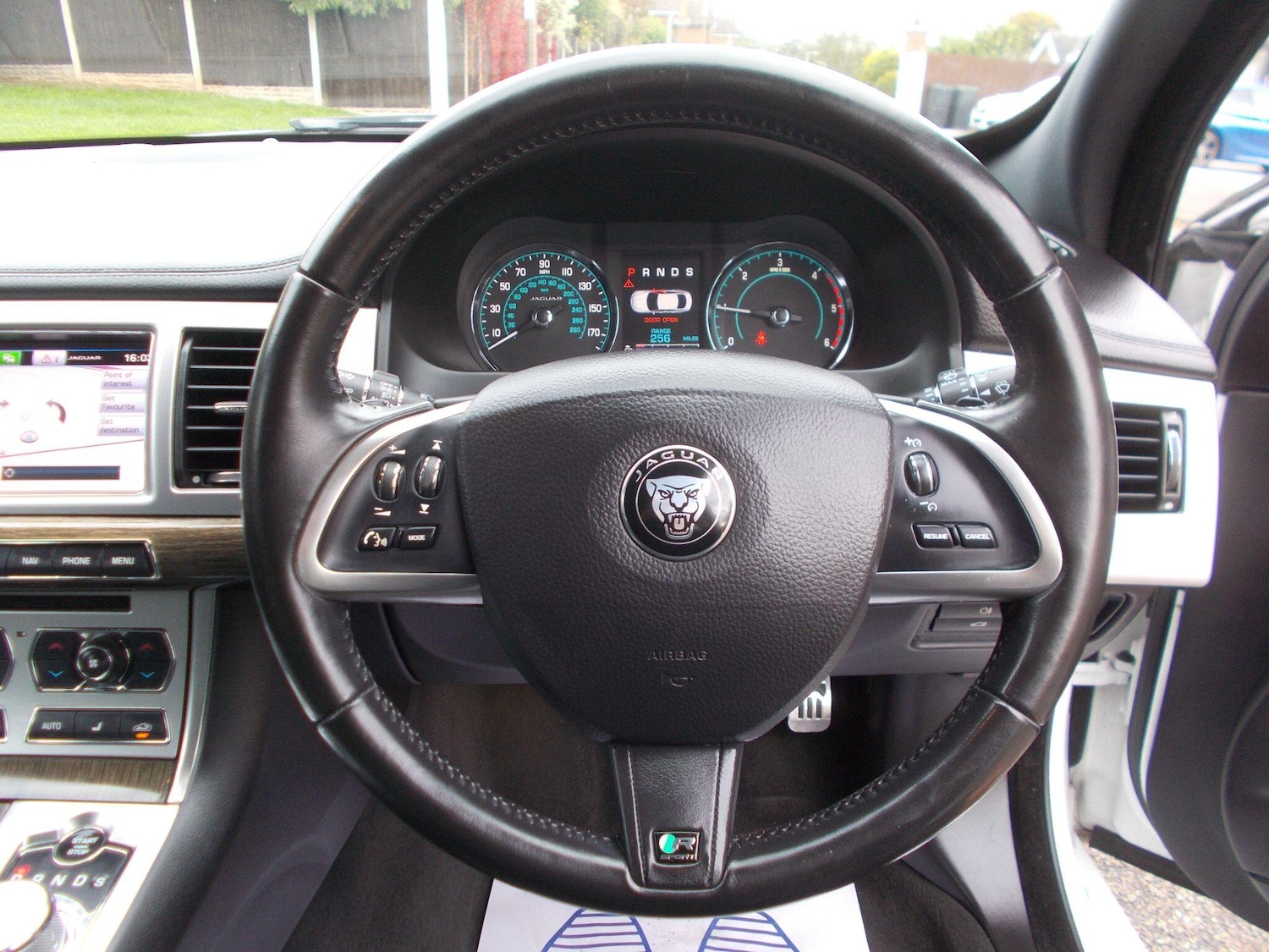Used Jaguar XF 2015 for sale - 76158804: Photo 13