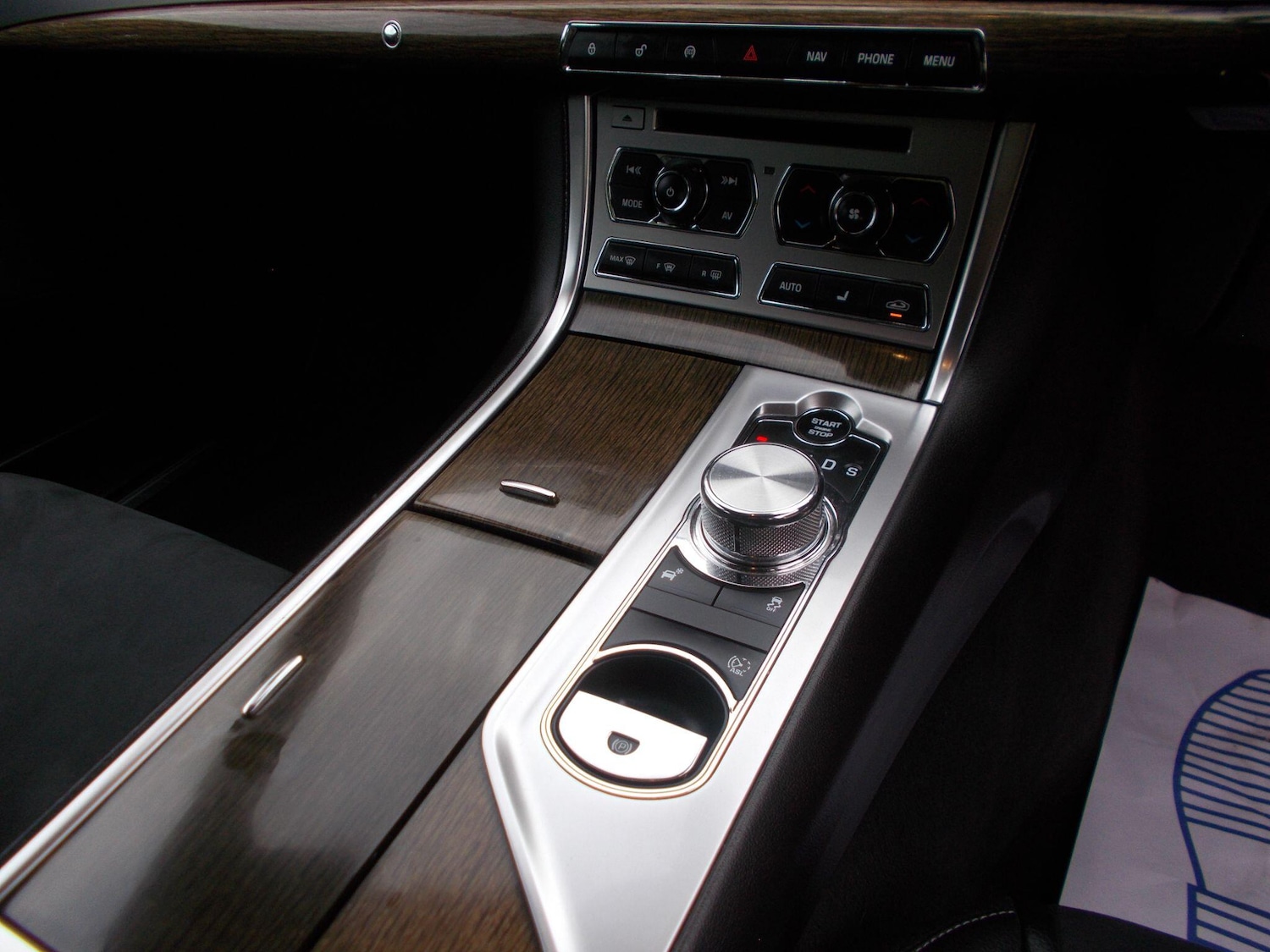 Used Jaguar XF 2015 for sale - 76158804: Photo 18