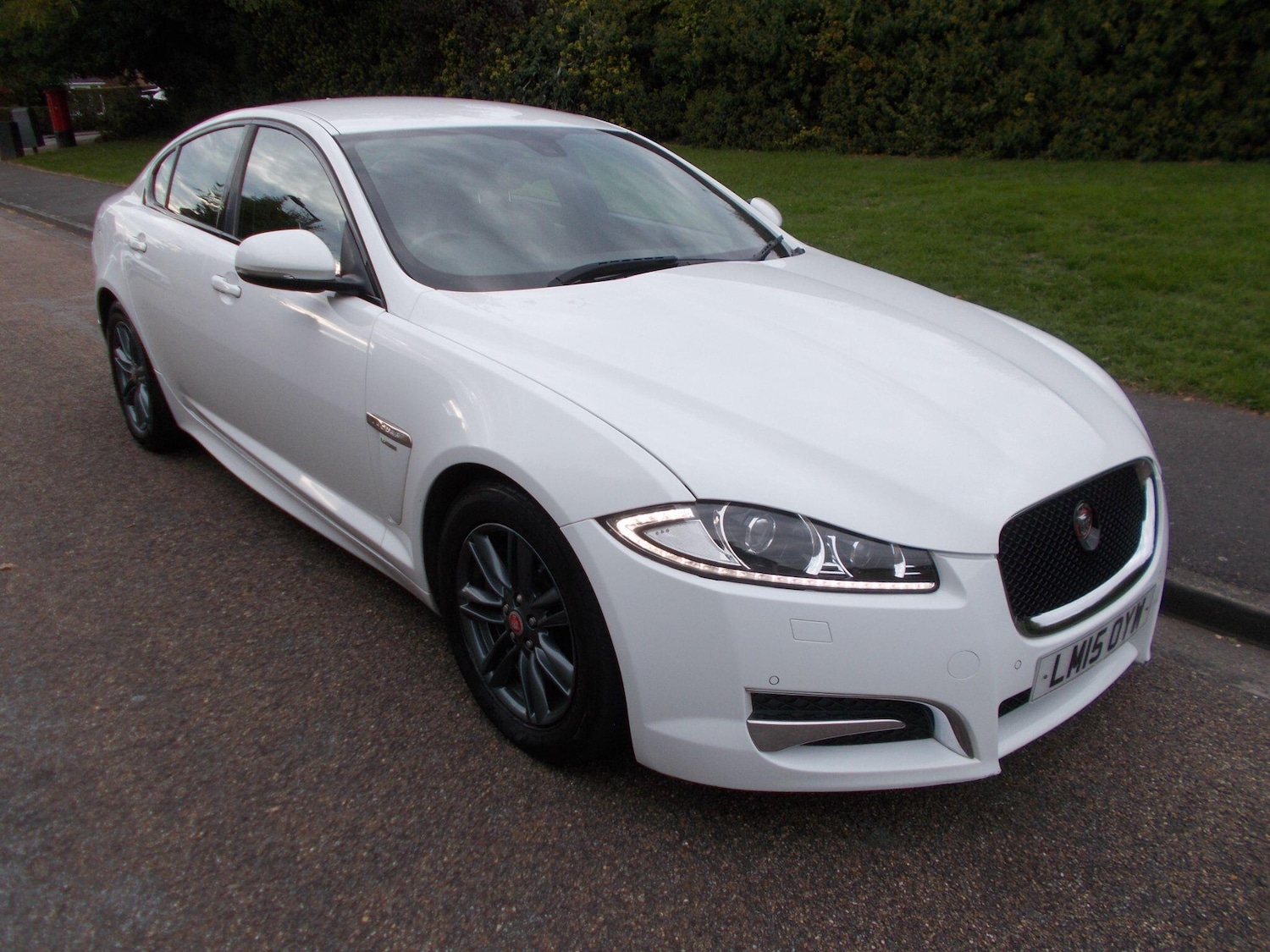 Used Jaguar XF 2015 for sale - 76158804: Photo 2