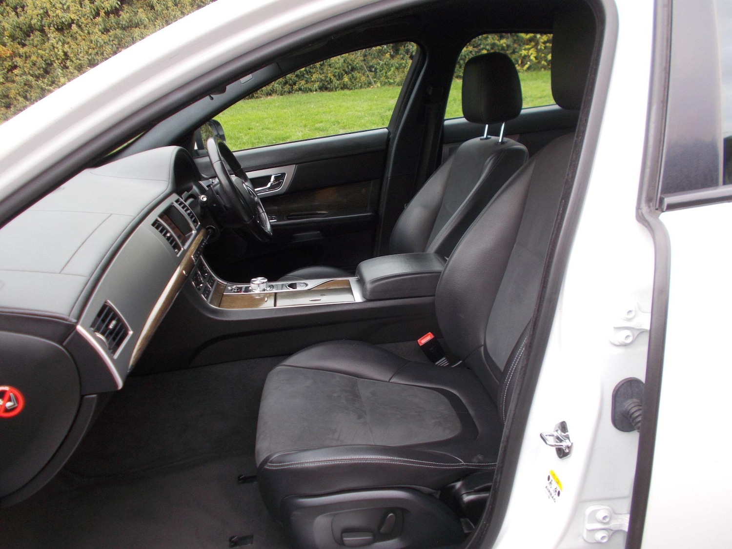 Used Jaguar XF 2015 for sale - 76158804: Photo 20