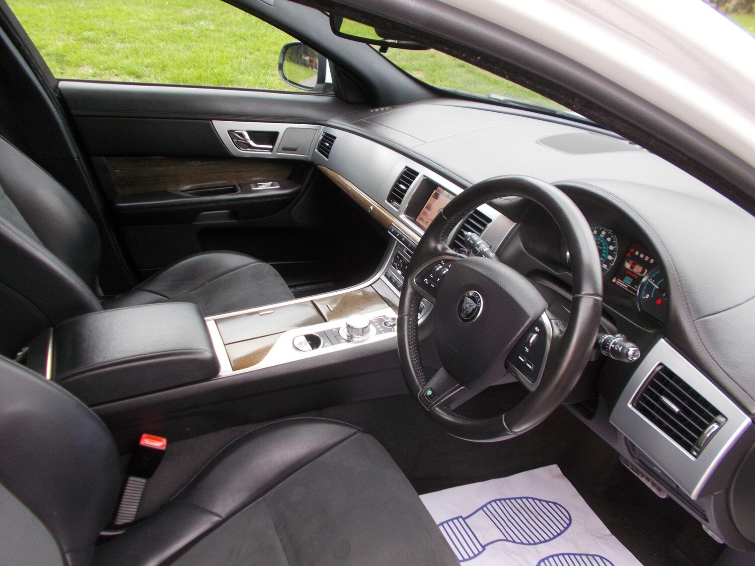 Used Jaguar XF 2015 for sale - 76158804: Photo 25
