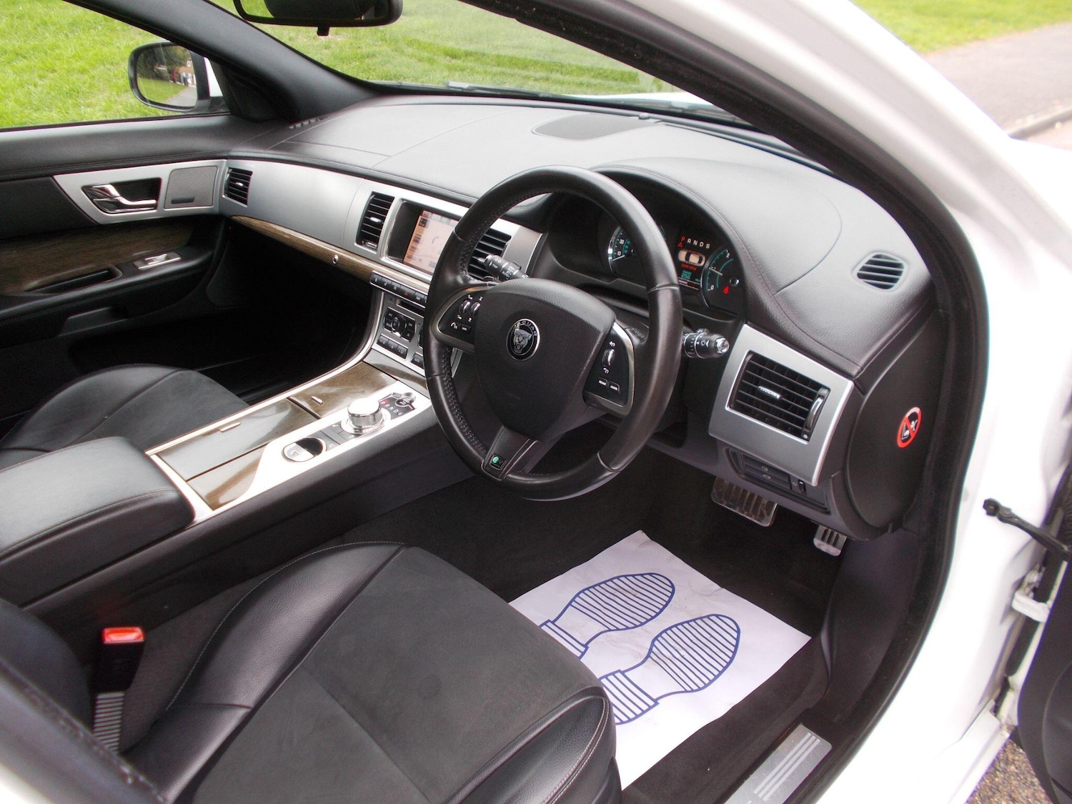 Used Jaguar XF 2015 for sale - 76158804: Photo 3