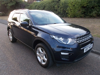 Used Land Rover Discovery Sport 2017 for sale - 75687716: Photo
