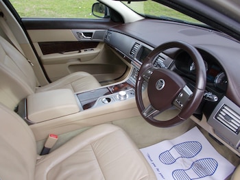 Used Jaguar XF 2011 for sale - 76060126: Photo 3